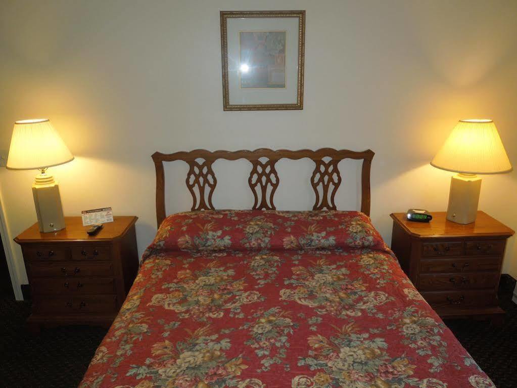 Baymont By Wyndham Essex Burlington Area Hotel Ngoại thất bức ảnh