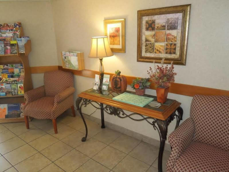 Baymont By Wyndham Essex Burlington Area Hotel Ngoại thất bức ảnh